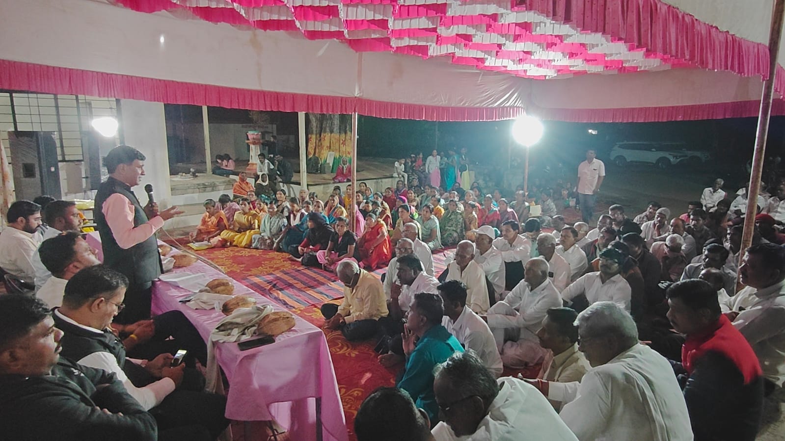 नारायणवाडीच्या सर्वांगीण विकासाला जिल्हास्तरीय पथकाची भेट 