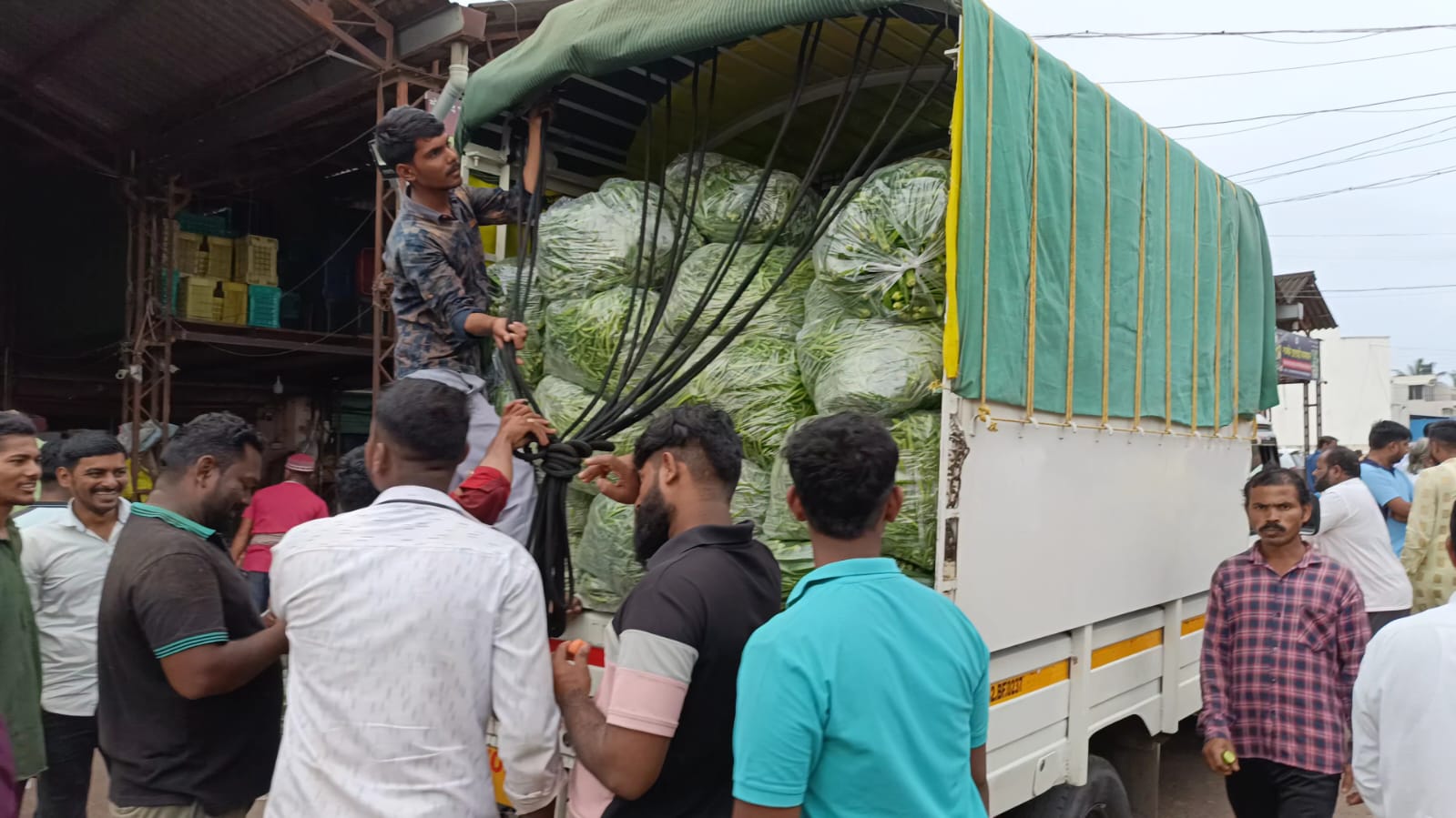 भाजीपाला मार्केट आजपासून सकाळ-संध्याकाळ दोन सत्रांत सुरू